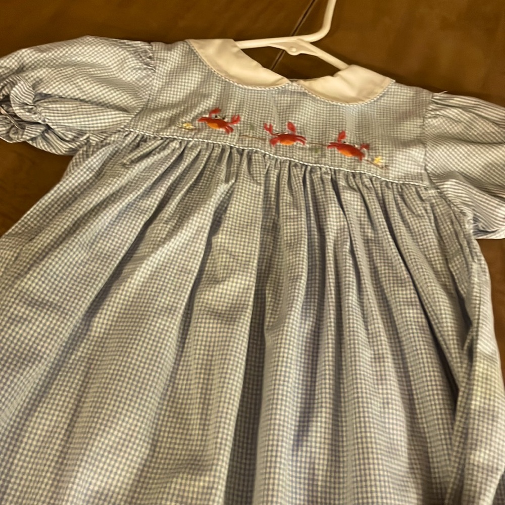 petite ami red white and blue with crabs on it